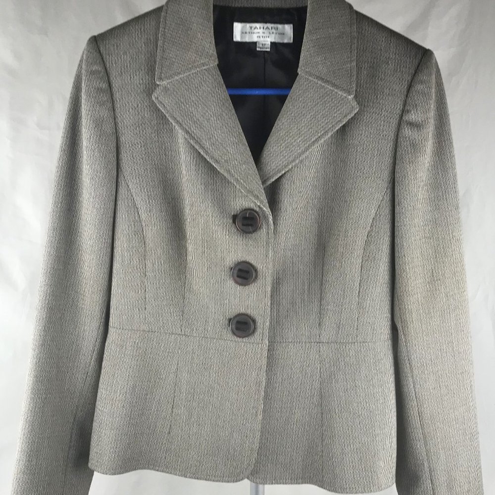 Vintage Tahari Petite Size 6 Ladies Blazer